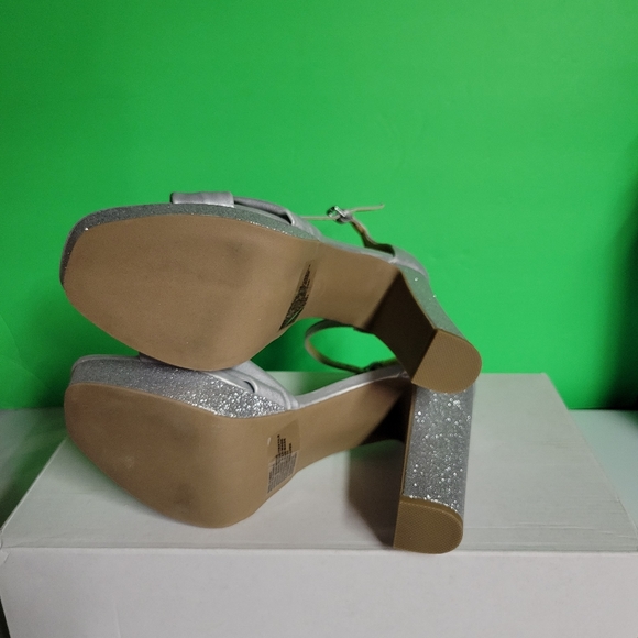 NEW Lauren Conrad Soft Knot SILVER High Heel Platform Sandal sz 10 CARAMELIZED - Picture 7 of 8